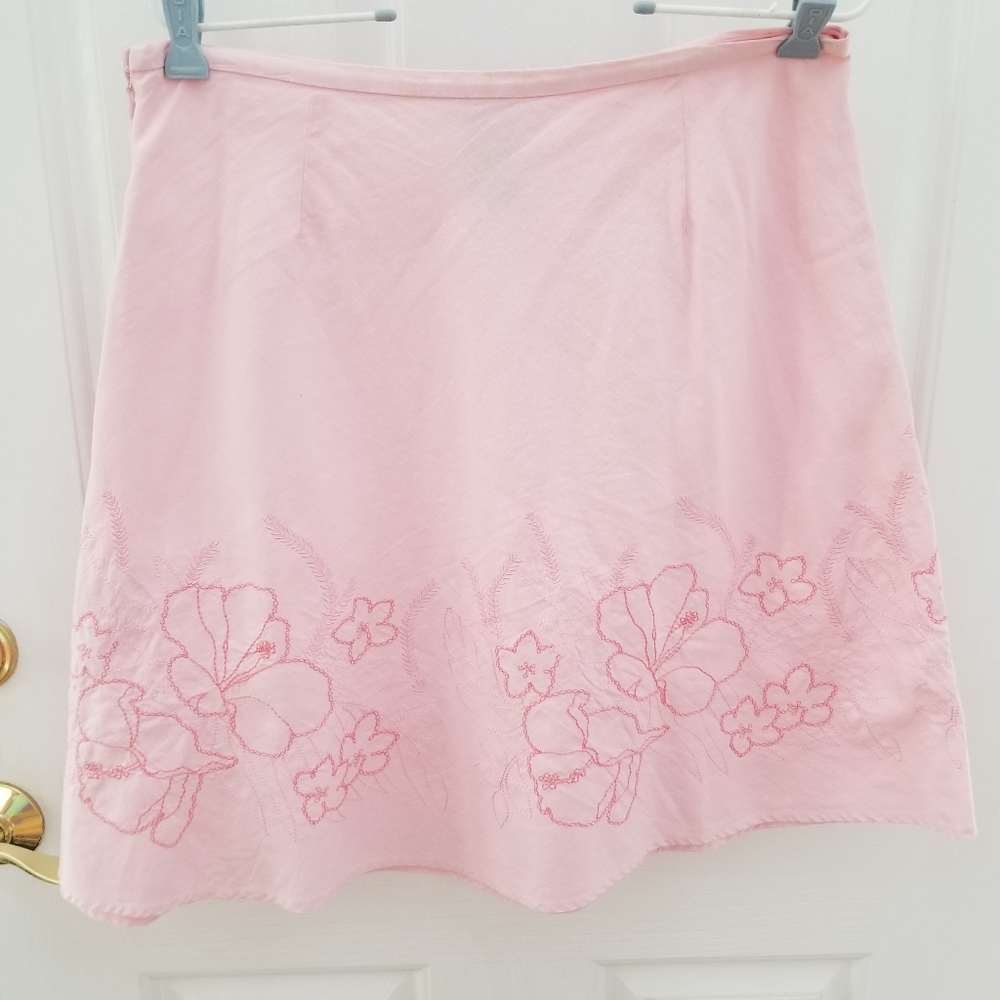 Pretty, lightweight pink A-line skirt